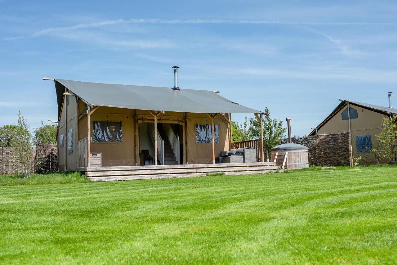 Hencote Vineyard Glamping Village Shrewsbury Exterior photo