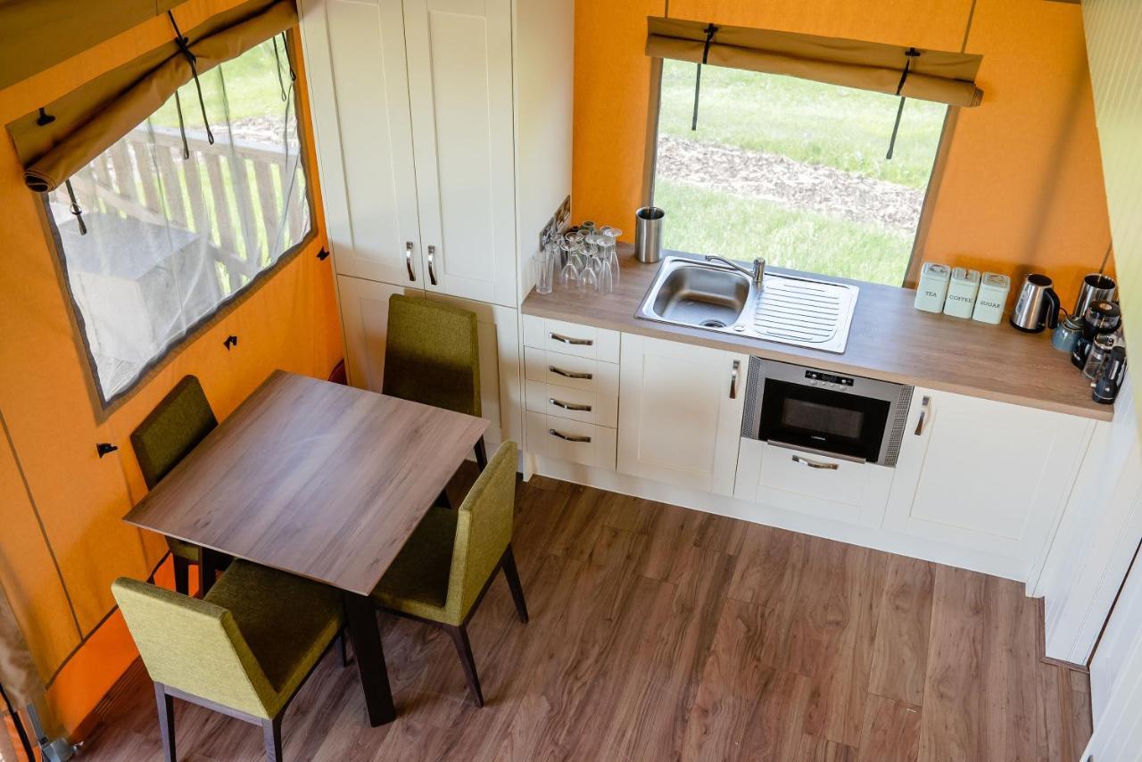 Hencote Vineyard Glamping Village Shrewsbury Exterior photo